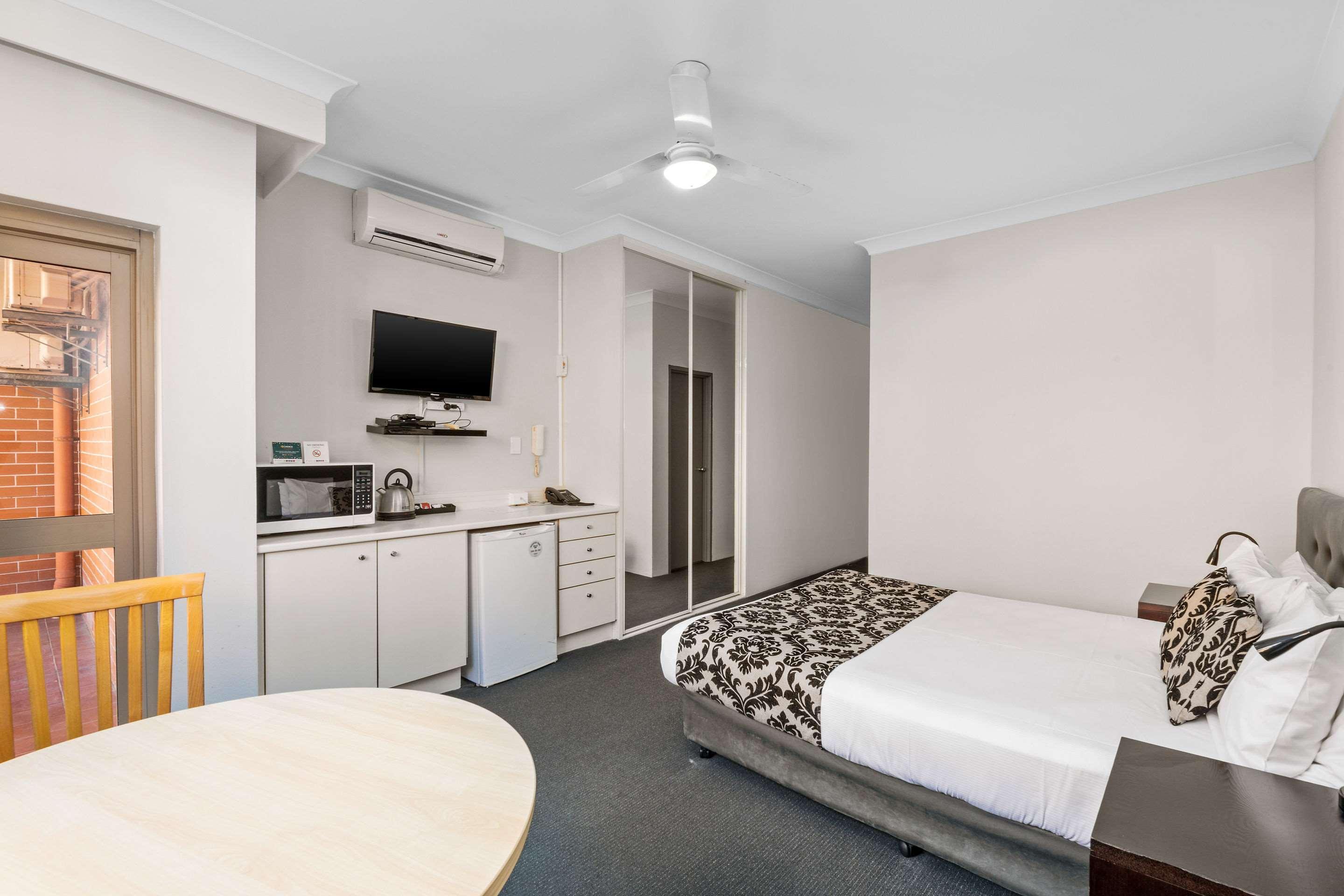 ควอลิตี้ อพาร์ตเมนต์ แคมเปอร์ดาวน์ Hotel ซิดนีย์ ภายนอก รูปภาพ